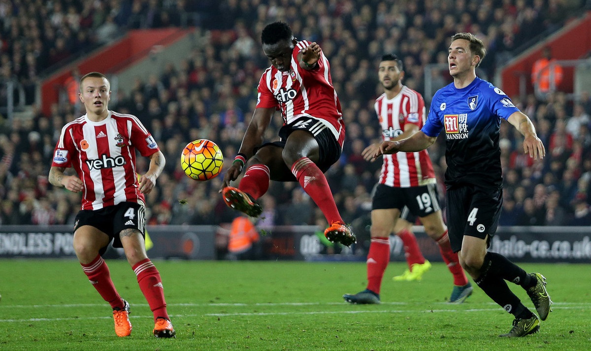 他多次利用 他多次利用