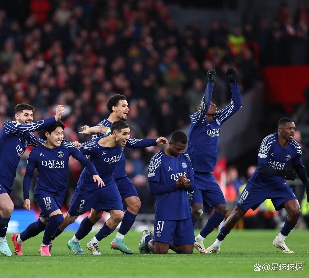 足球联赛中 足球联赛中