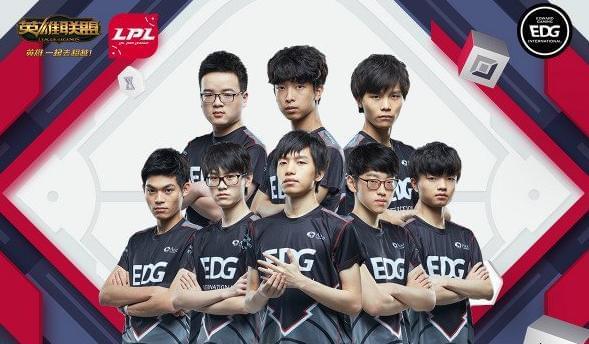 他的表现得 他的表现得