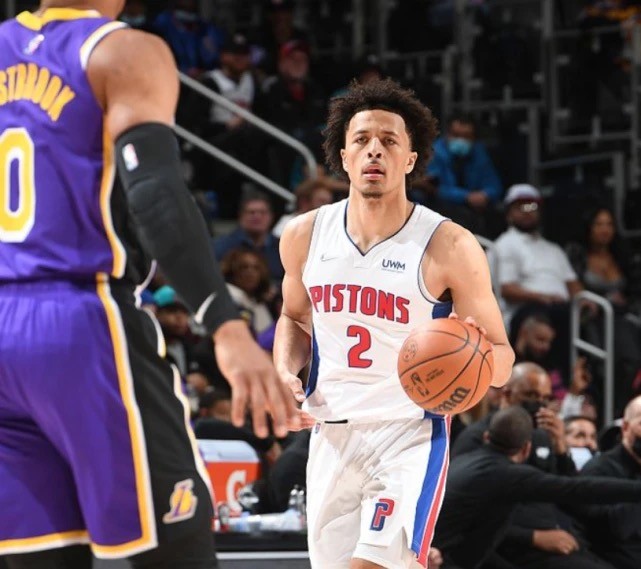 她灵活运用 她灵活运用