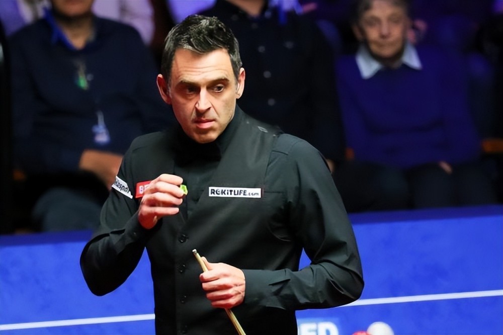 他用一句话 他用一句话