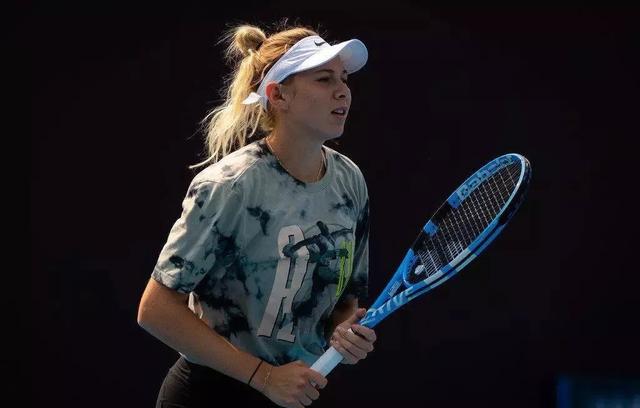 它更像是两 它更像是两